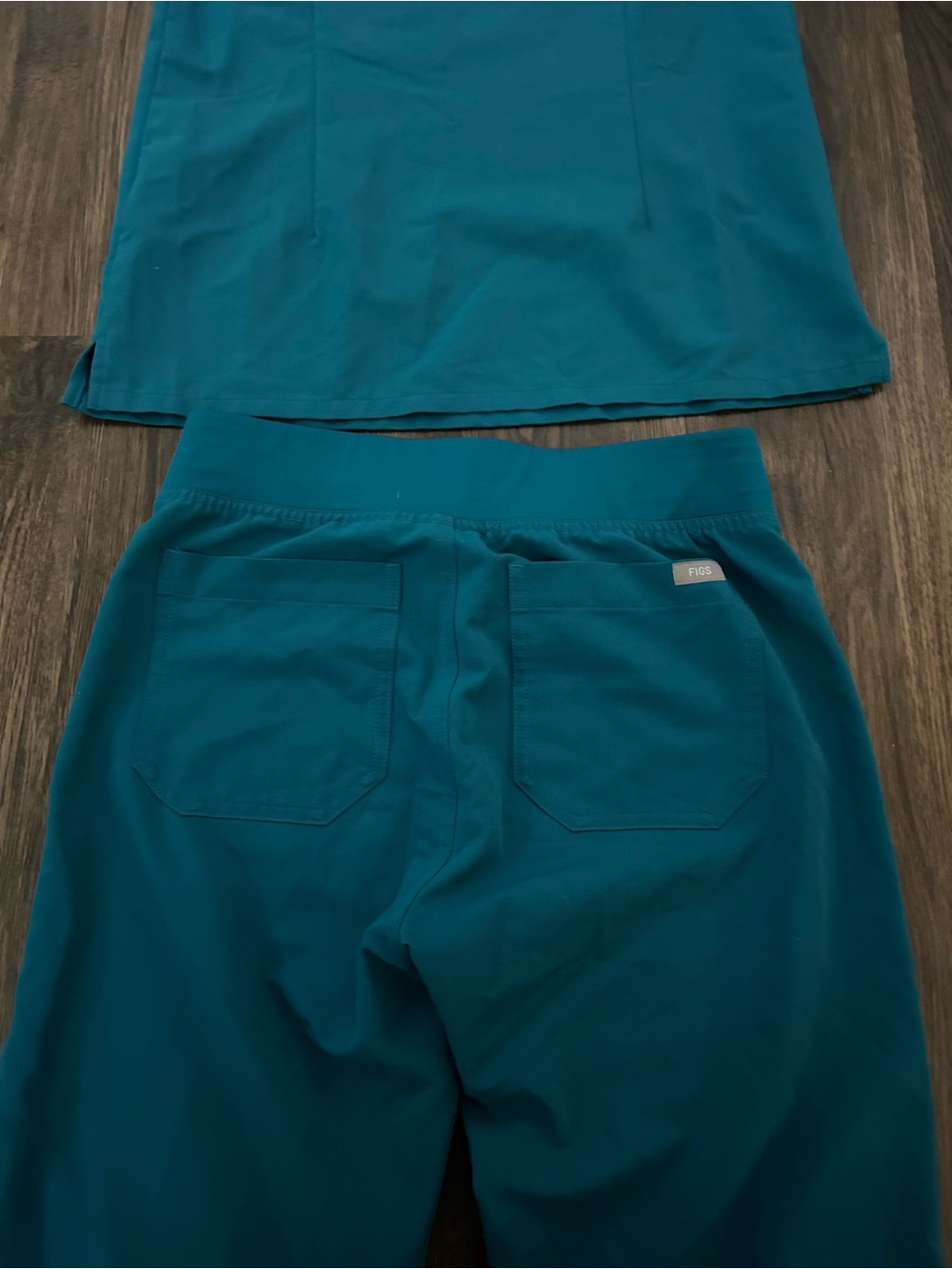Figs Teal Scrub Set - Picture 7 of 7